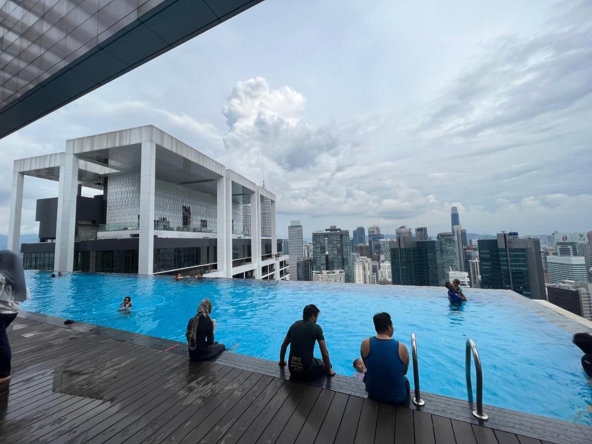 Amazing Pool By Platinum Suites Klcc Куала Лумпур Екстериор снимка