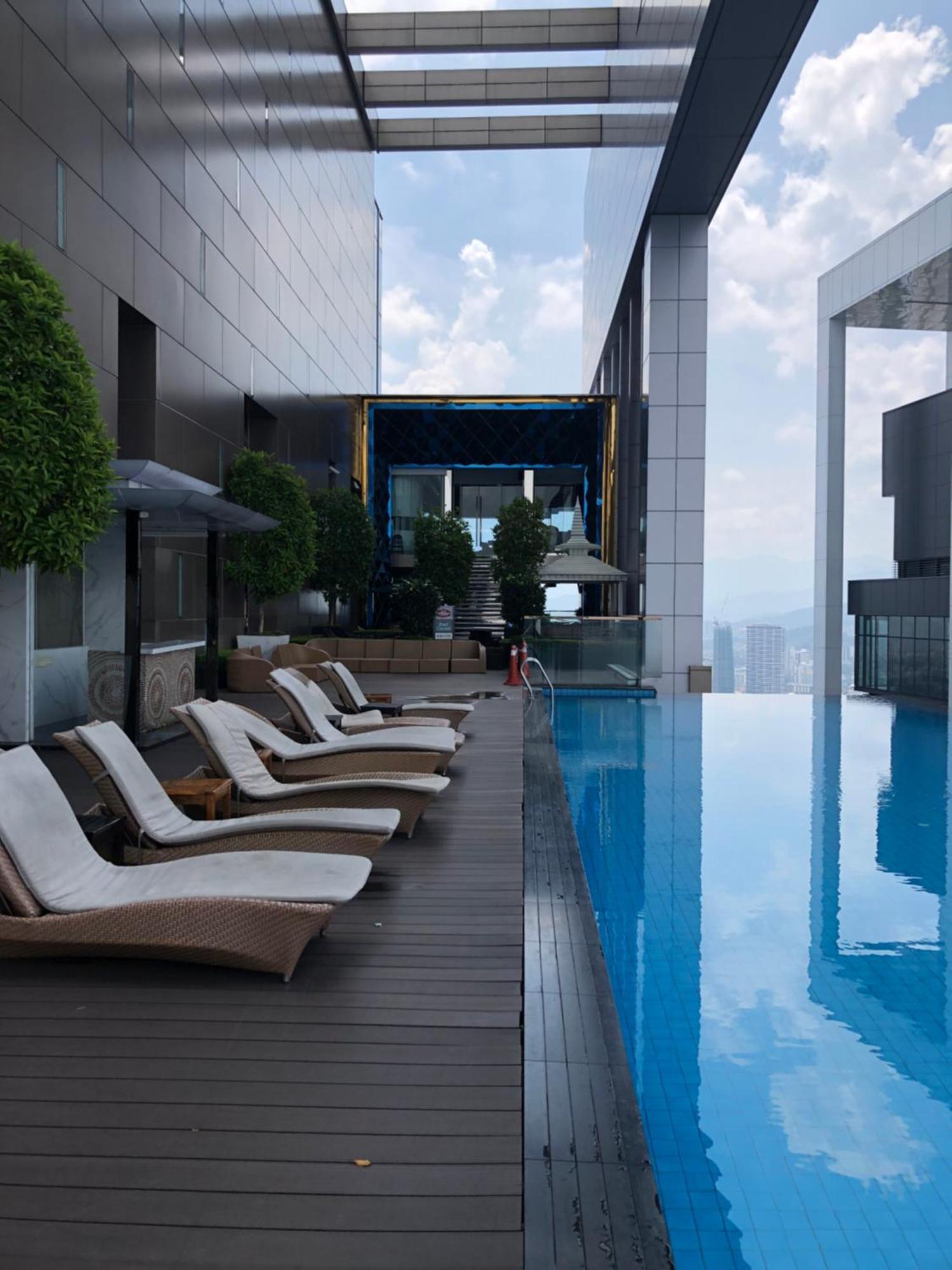 Amazing Pool By Platinum Suites Klcc Куала Лумпур Екстериор снимка