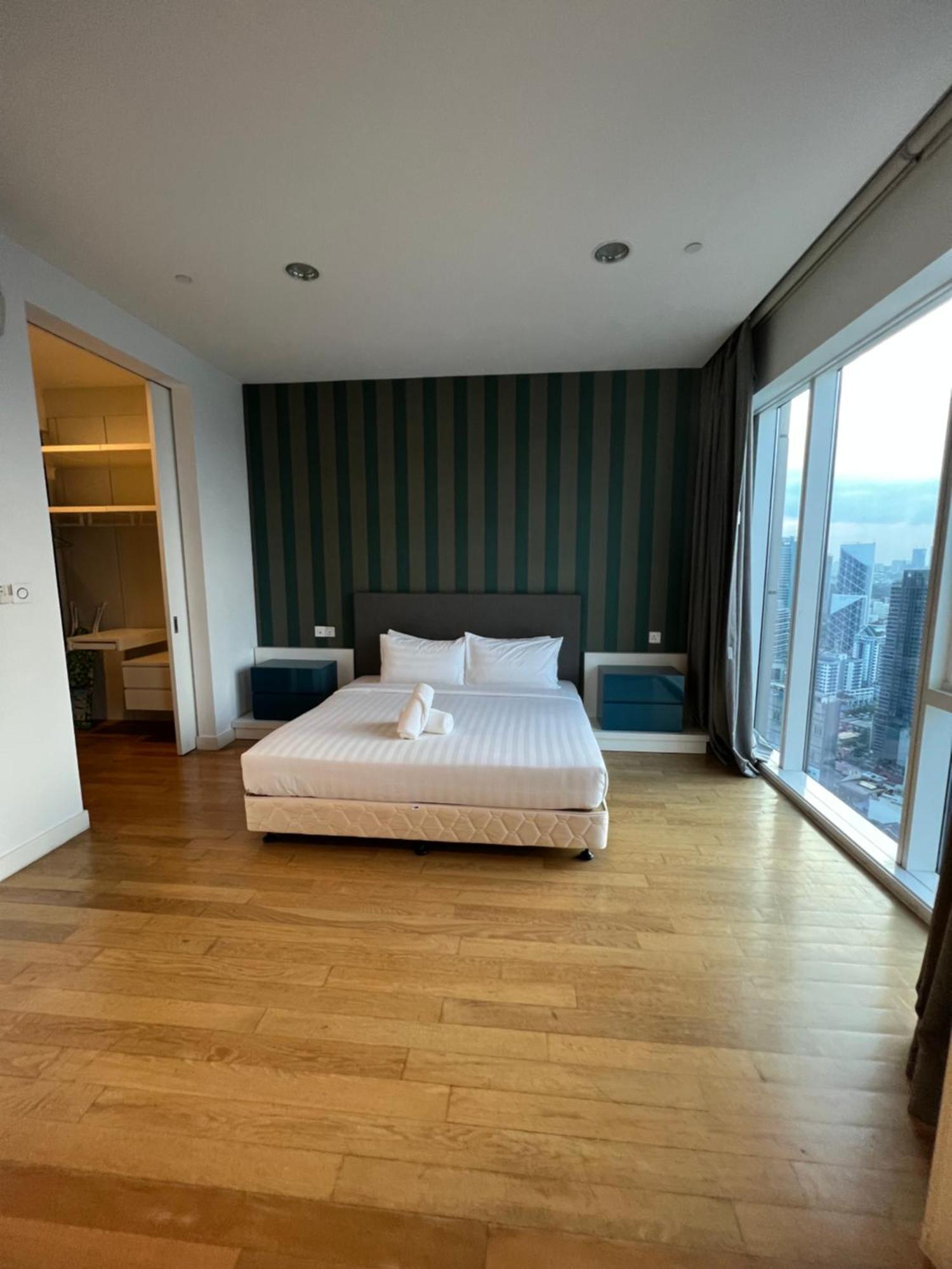 Amazing Pool By Platinum Suites Klcc Куала Лумпур Екстериор снимка