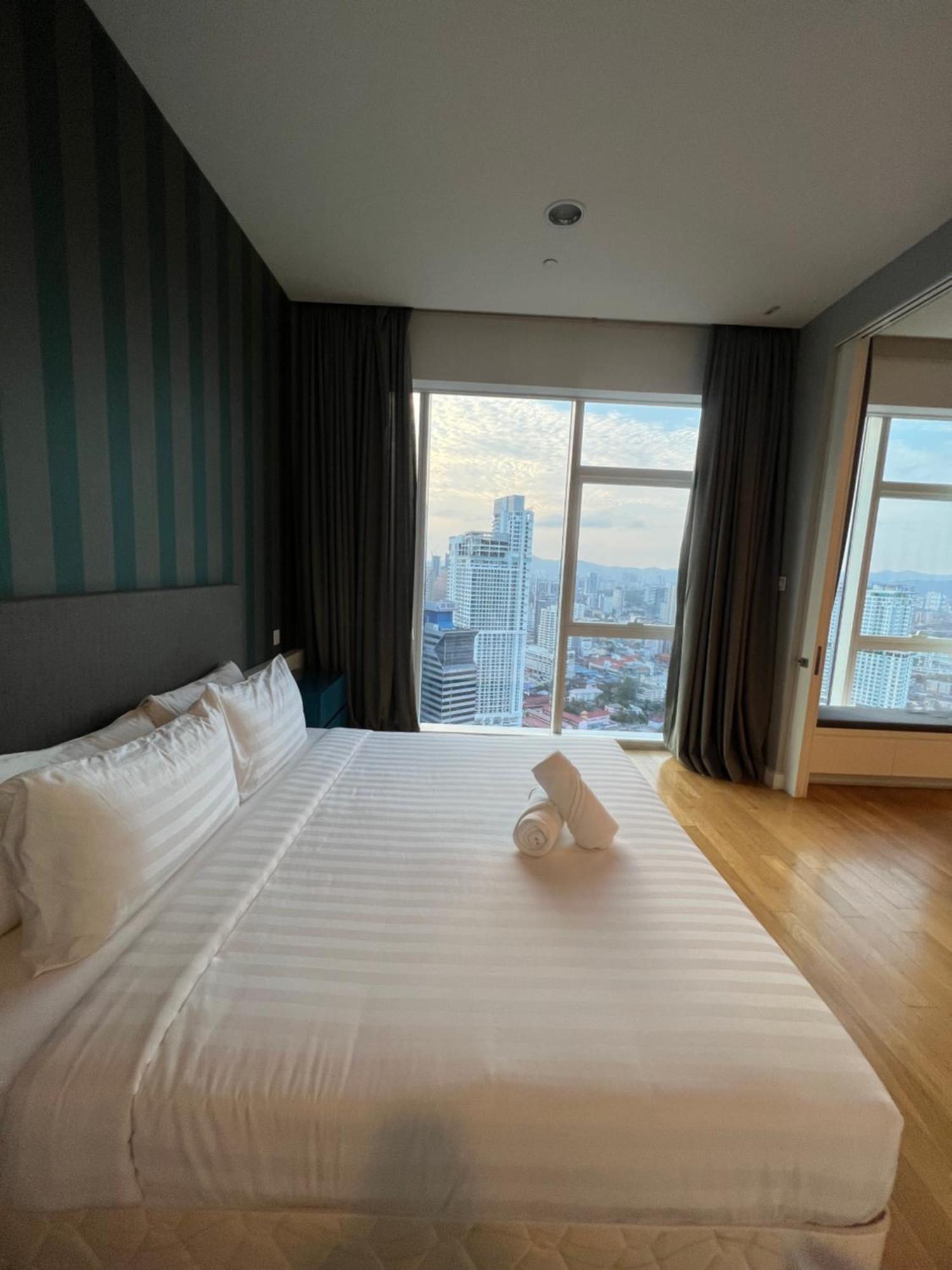 Amazing Pool By Platinum Suites Klcc Куала Лумпур Екстериор снимка